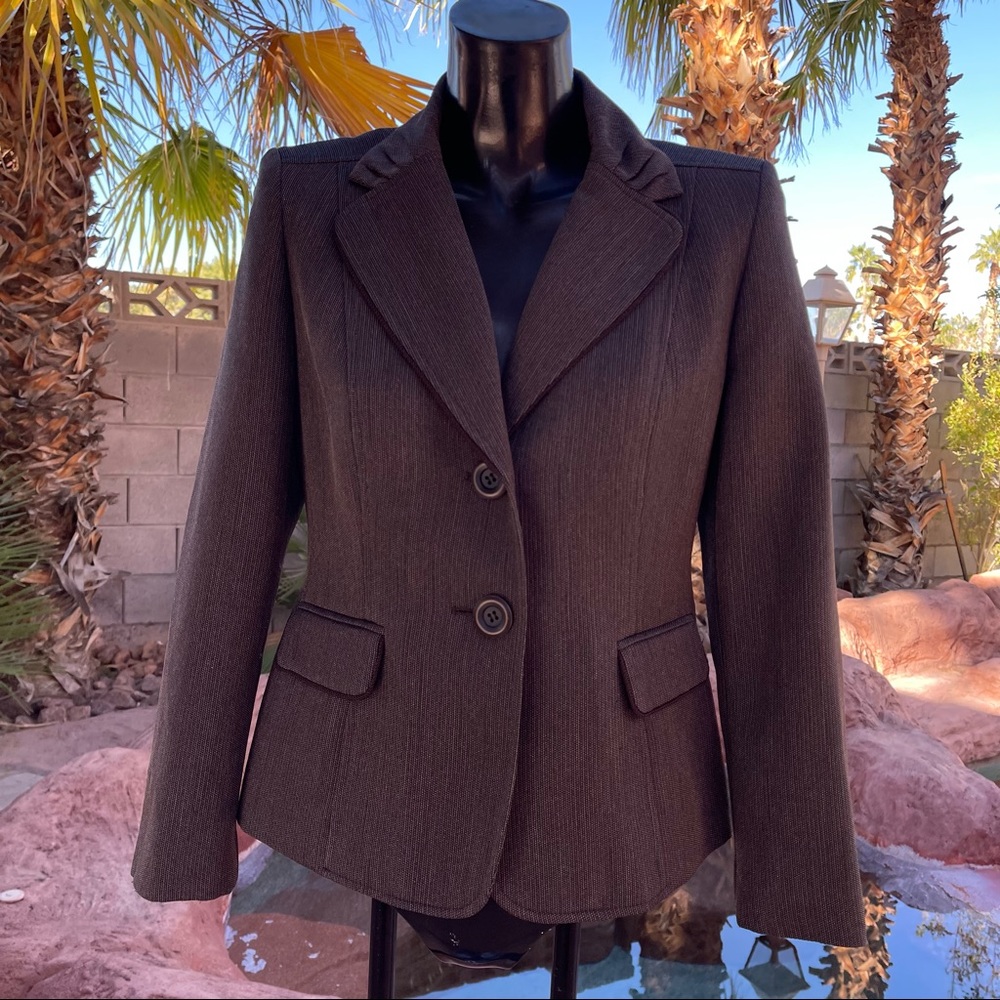 Size:4P Le Suit Petite Brown Short Blazer